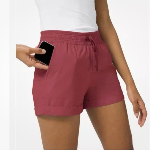 Lululemon Spring Break Away shorts Chianti Sz 12 - Picture 1 of 5